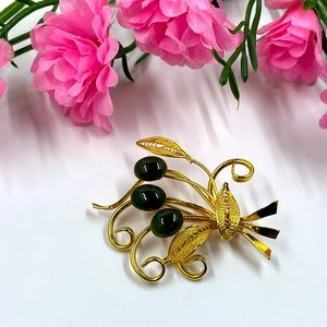 Jade and Gold Plated Vintage Filigree Style Brooch